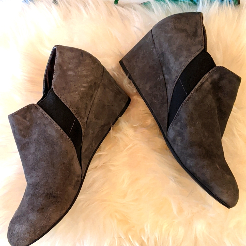 Vionic Suede Wedge Booties